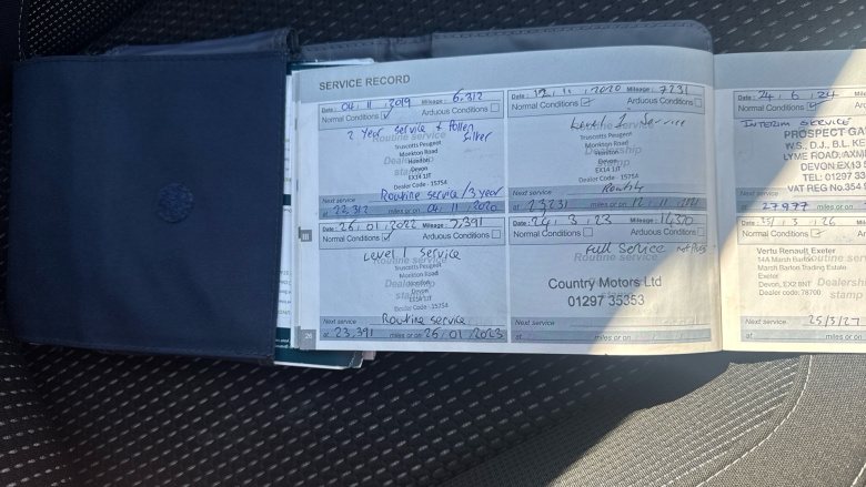 Peugeot 208 1.2 PureTech Allure Premium 5dr Petrol Hatchback